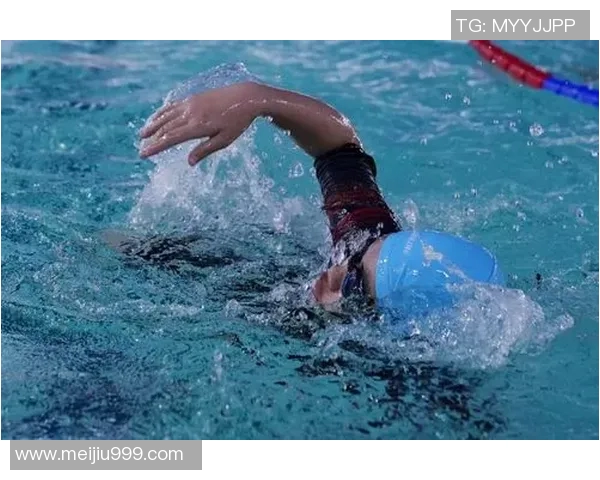 大连超越与延边富德激战正酣谁能在赛场上书写辉煌篇章